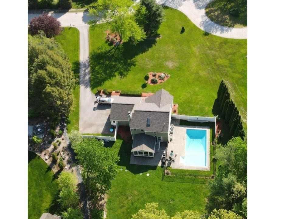 29 W Applewood Dr