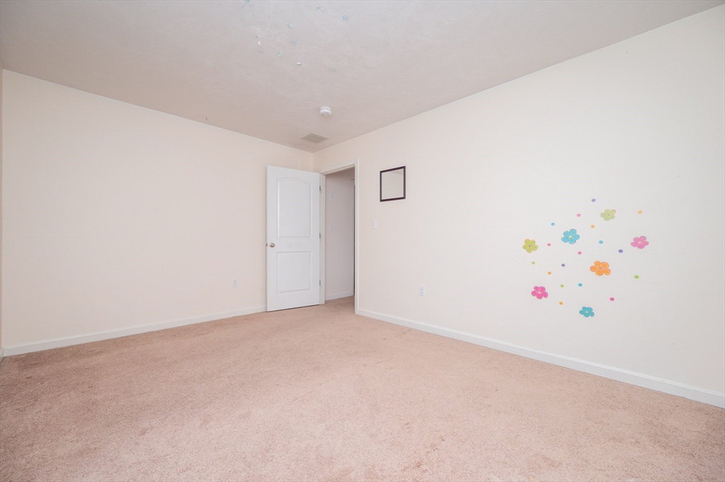 Wrentham, Massachusetts 02093, United States, 2 Bedrooms Bedrooms, ,3 BathroomsBathrooms,Residential,Active,145926