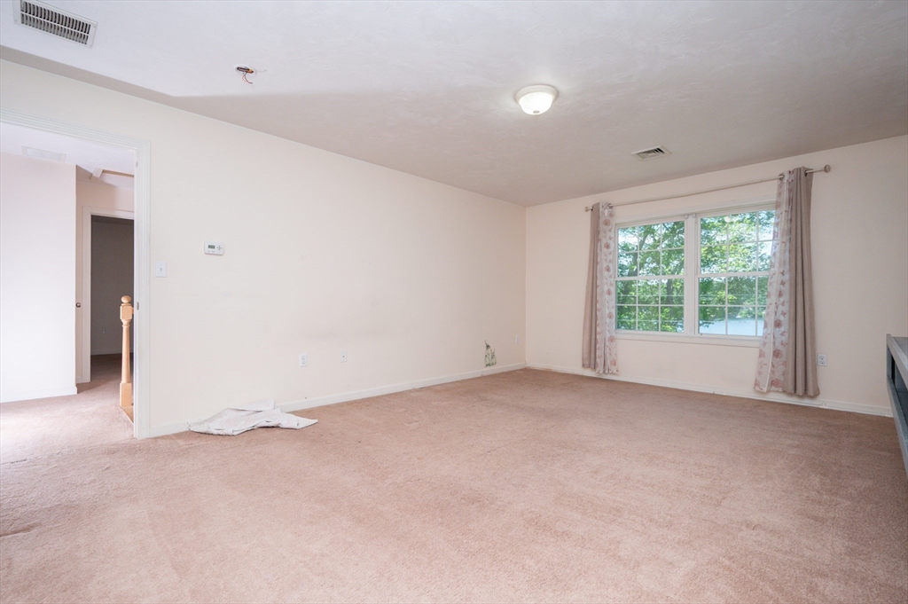 Wrentham, Massachusetts 02093, United States, 2 Bedrooms Bedrooms, ,3 BathroomsBathrooms,Residential,Active,145926