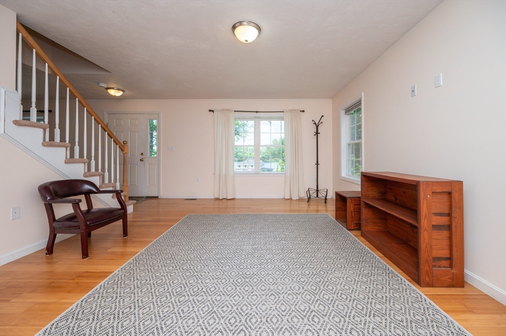 Wrentham, Massachusetts 02093, United States, 2 Bedrooms Bedrooms, ,3 BathroomsBathrooms,Residential,Active,145926