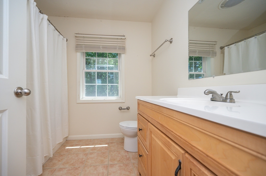 Wrentham, Massachusetts 02093, United States, 2 Bedrooms Bedrooms, ,3 BathroomsBathrooms,Residential,Active,145926