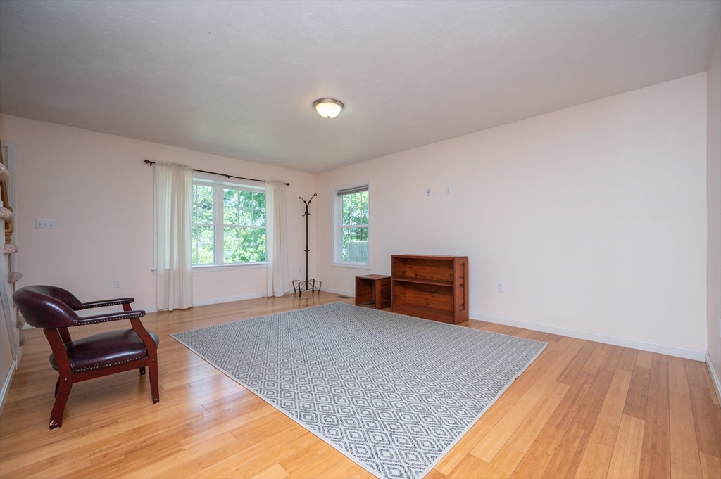 Wrentham, Massachusetts 02093, United States, 2 Bedrooms Bedrooms, ,3 BathroomsBathrooms,Residential,Active,145926