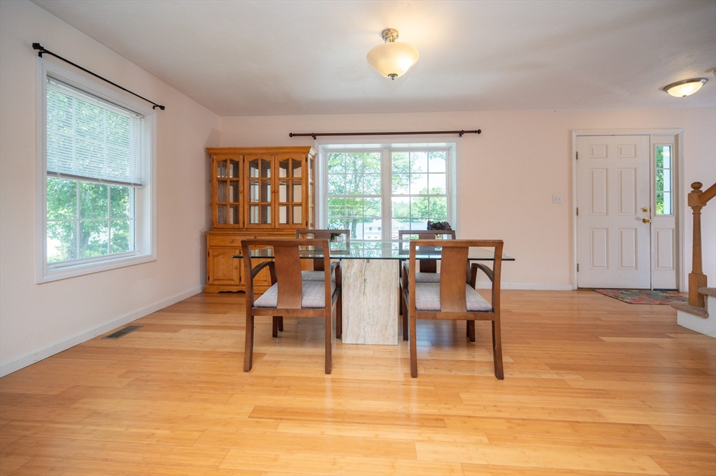 Wrentham, Massachusetts 02093, United States, 2 Bedrooms Bedrooms, ,3 BathroomsBathrooms,Residential,Active,145926