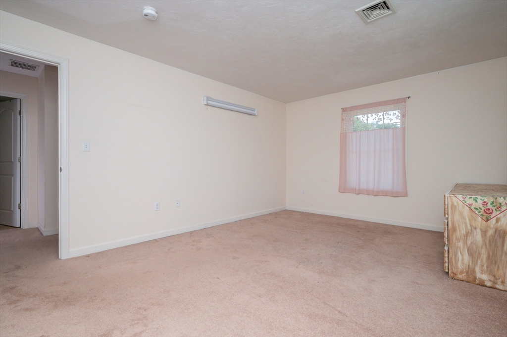 Wrentham, Massachusetts 02093, United States, 2 Bedrooms Bedrooms, ,3 BathroomsBathrooms,Residential,Active,145926