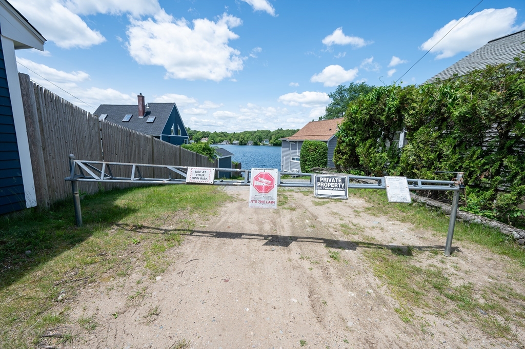 Wrentham, Massachusetts 02093, United States, 2 Bedrooms Bedrooms, ,3 BathroomsBathrooms,Residential,Active,145926