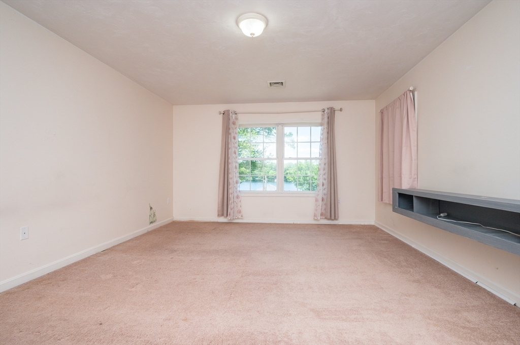 Wrentham, Massachusetts 02093, United States, 2 Bedrooms Bedrooms, ,3 BathroomsBathrooms,Residential,Active,145926