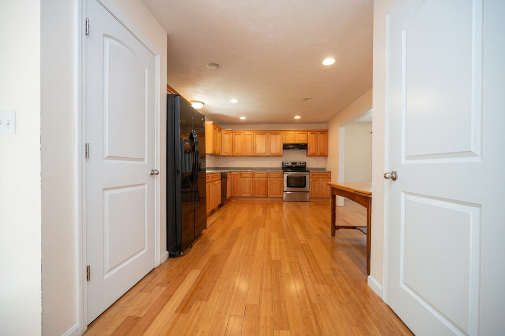 Wrentham, Massachusetts 02093, United States, 2 Bedrooms Bedrooms, ,3 BathroomsBathrooms,Residential,Active,145926