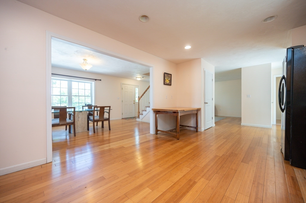 Wrentham, Massachusetts 02093, United States, 2 Bedrooms Bedrooms, ,3 BathroomsBathrooms,Residential,Active,145926