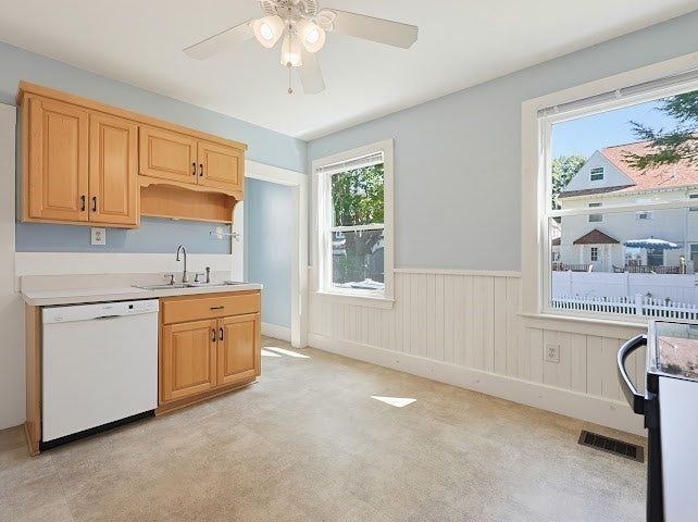 57 Bancroft Park #57, Hopedale, MA Photo #13