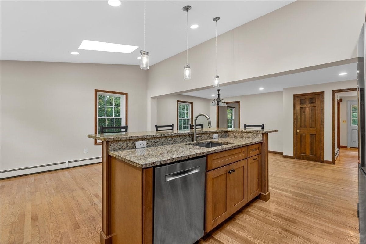 6 Holloway Brook Rd, Lakeville, MA, 6 Holloway Brook Rd, Lakeville, MA Photo #8