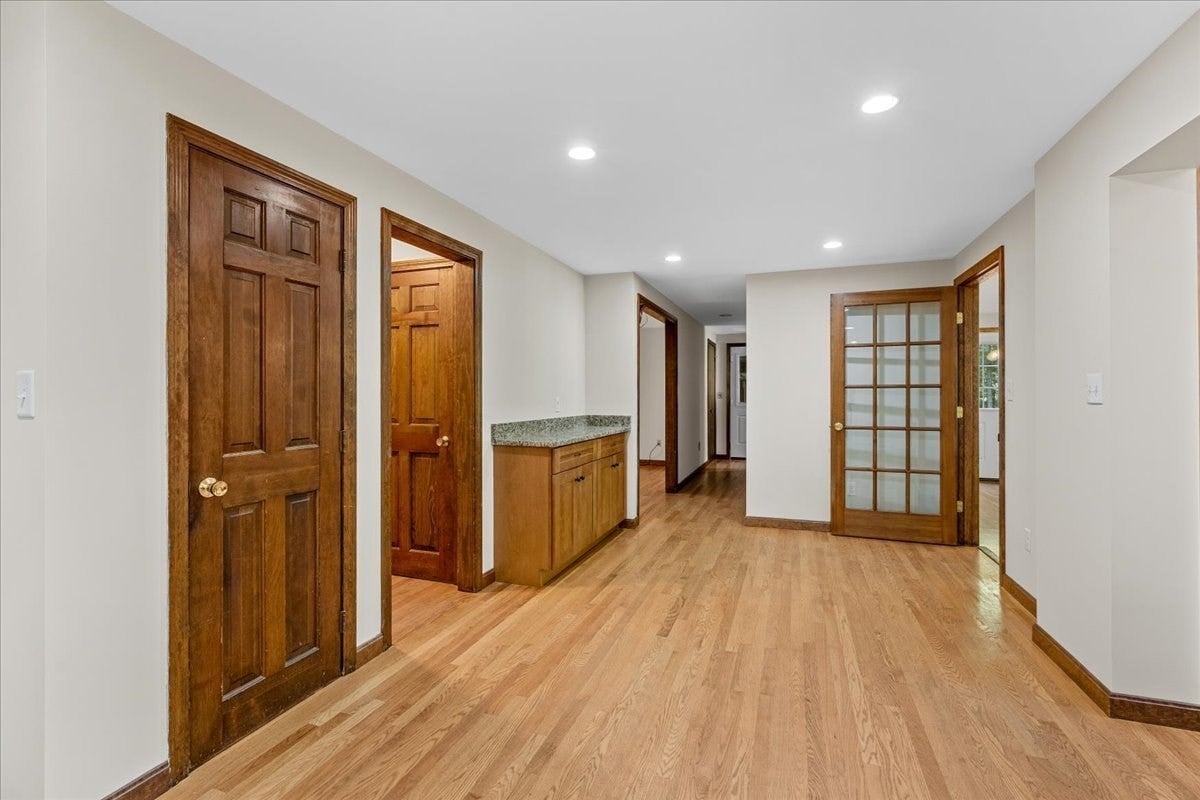 6 Holloway Brook Rd, Lakeville, MA, 6 Holloway Brook Rd, Lakeville, MA Photo #11