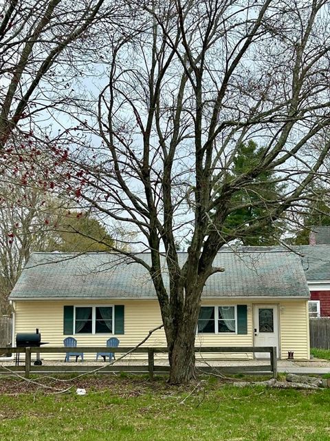 114 Center St Plympton MA 02367