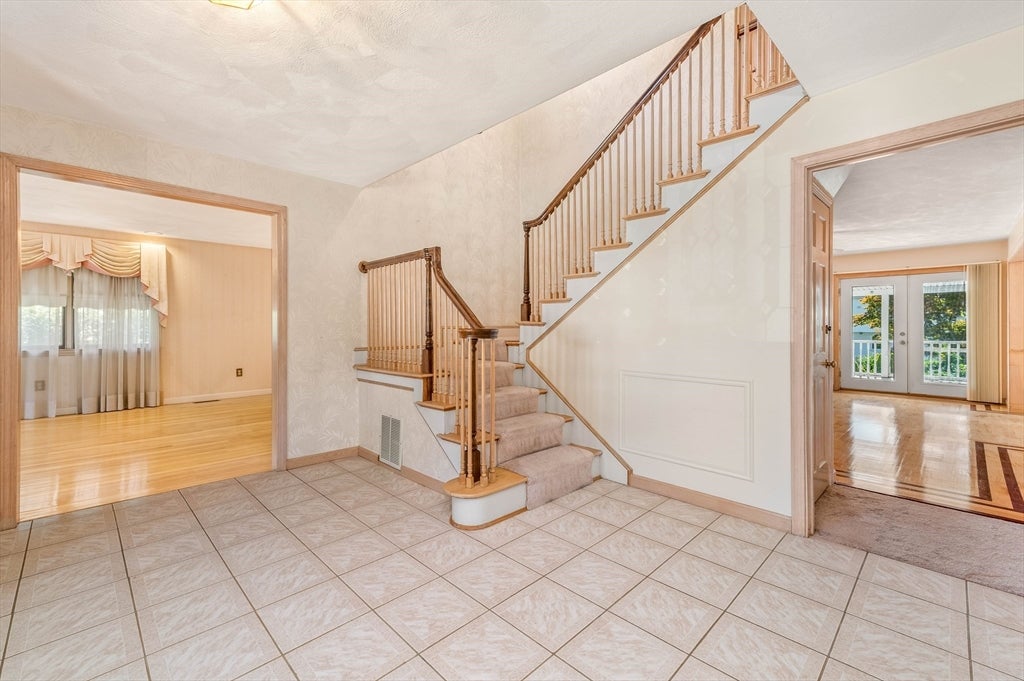 16 Bobolink Street, Boston, MA Photo #7