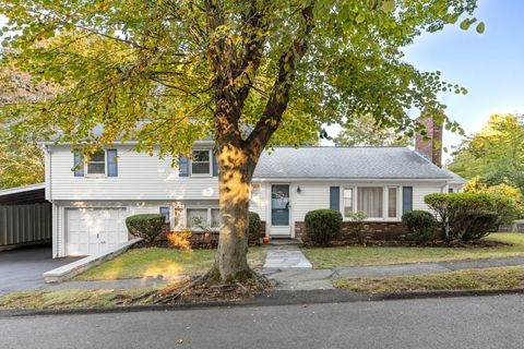 71 Cabot St Milton MA 02186