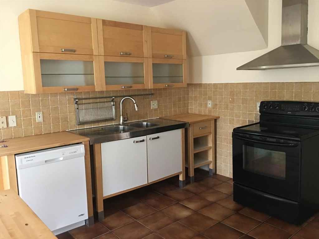 24 Carlmark Street 24