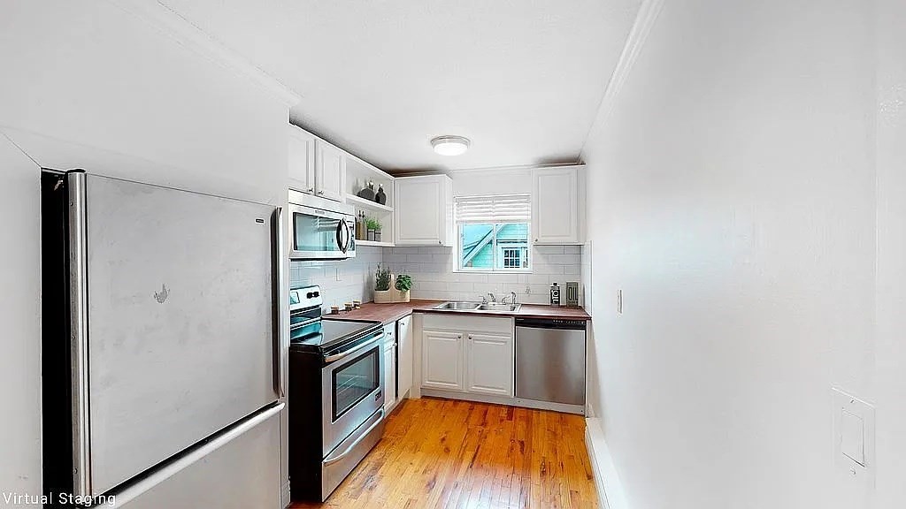 545 Adams St 31