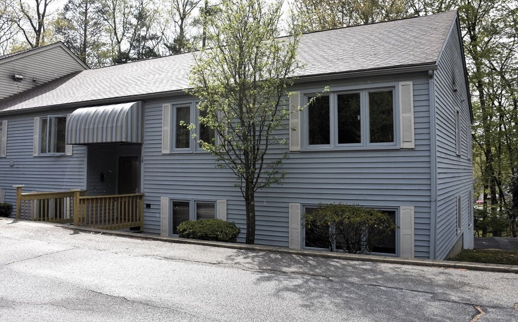 18 Maria Ave A
