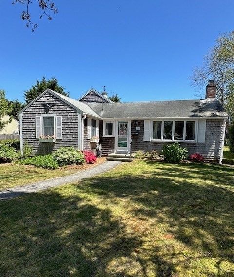 Single Family Residence in Yarmouth MA 88 Pine Cone Drive.jpg