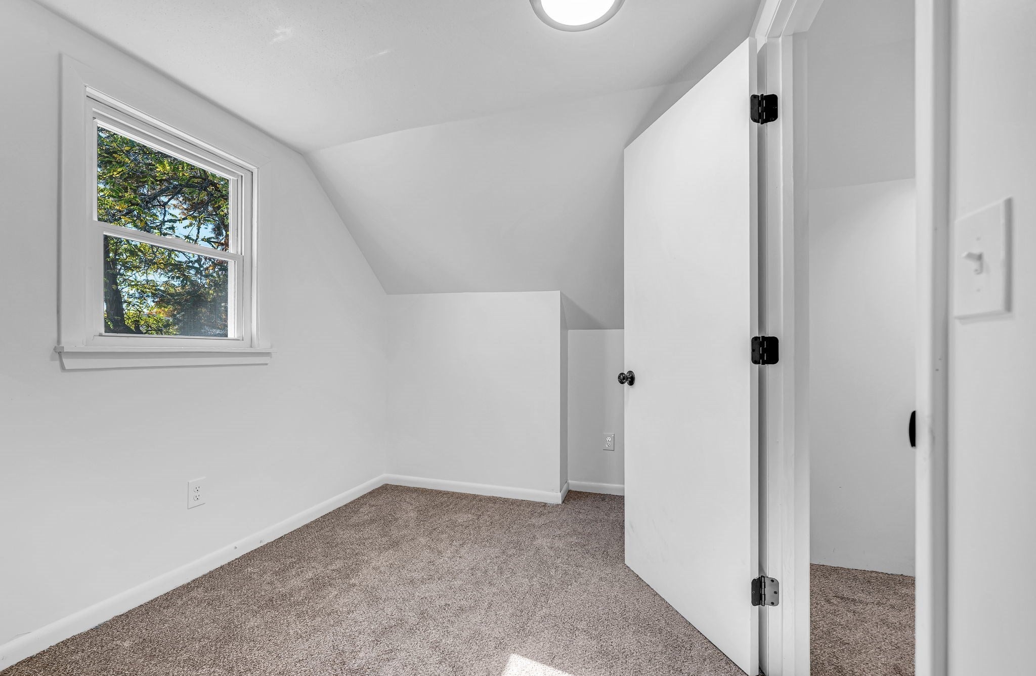 13 Mount Royal St, Chicopee, MA Photo #26