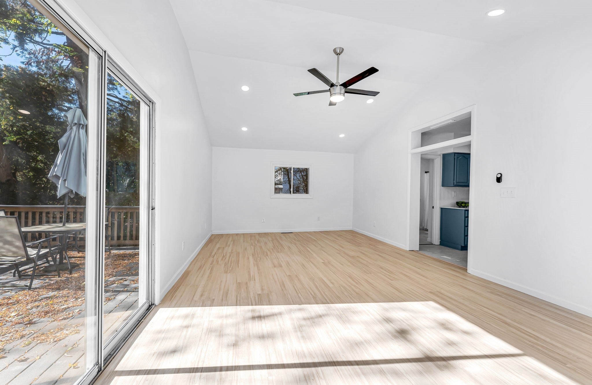 13 Mount Royal St, Chicopee, MA Photo #20