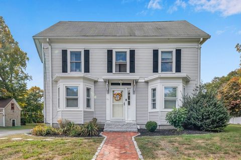 Photo of 27 Pleasant St #2, Middleton, MA 01949 (MLS # 73439553)