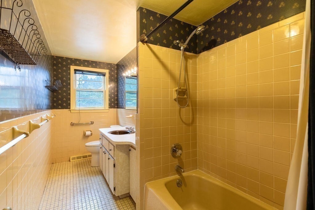 15 Casey ST, Canton, MA, 15 Casey ST, Canton, MA Photo #21
