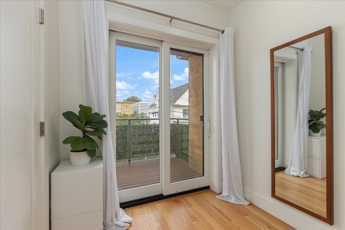 38 Colonial Ave #2, Boston, MA Photo #17