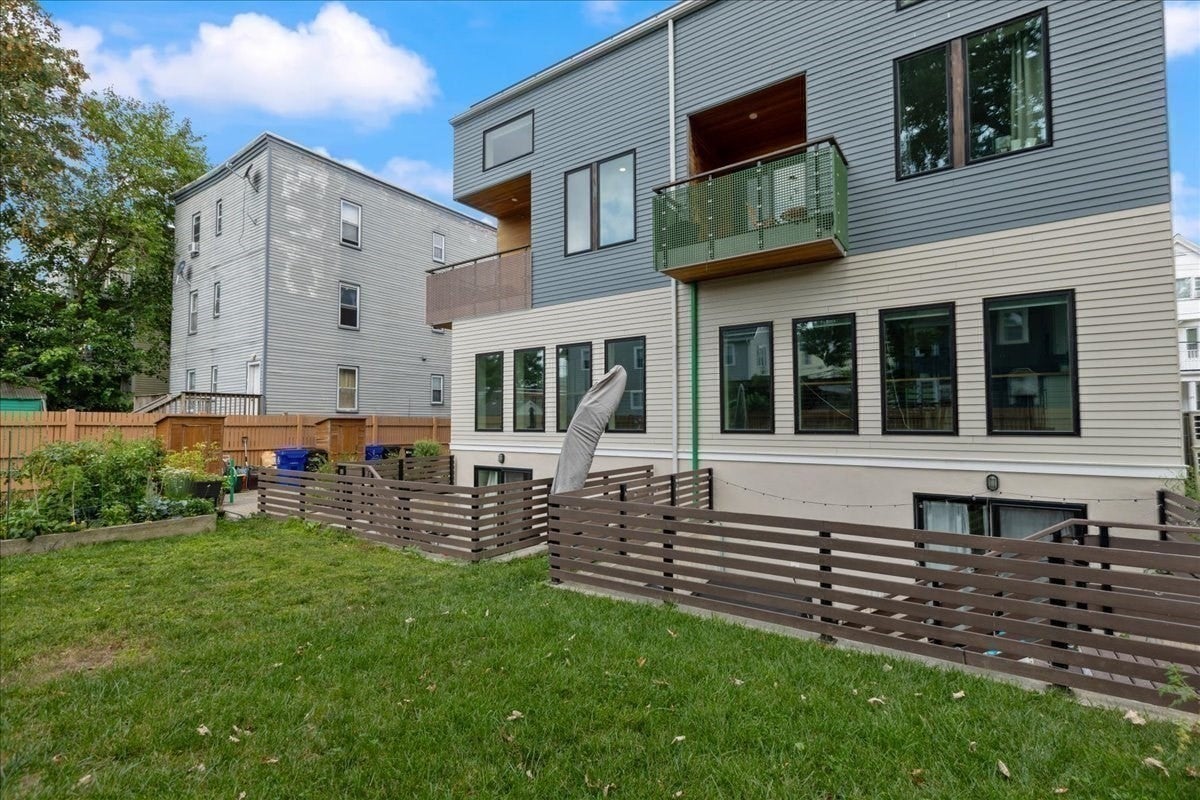 38 Colonial Ave #2, Boston, MA Photo #36