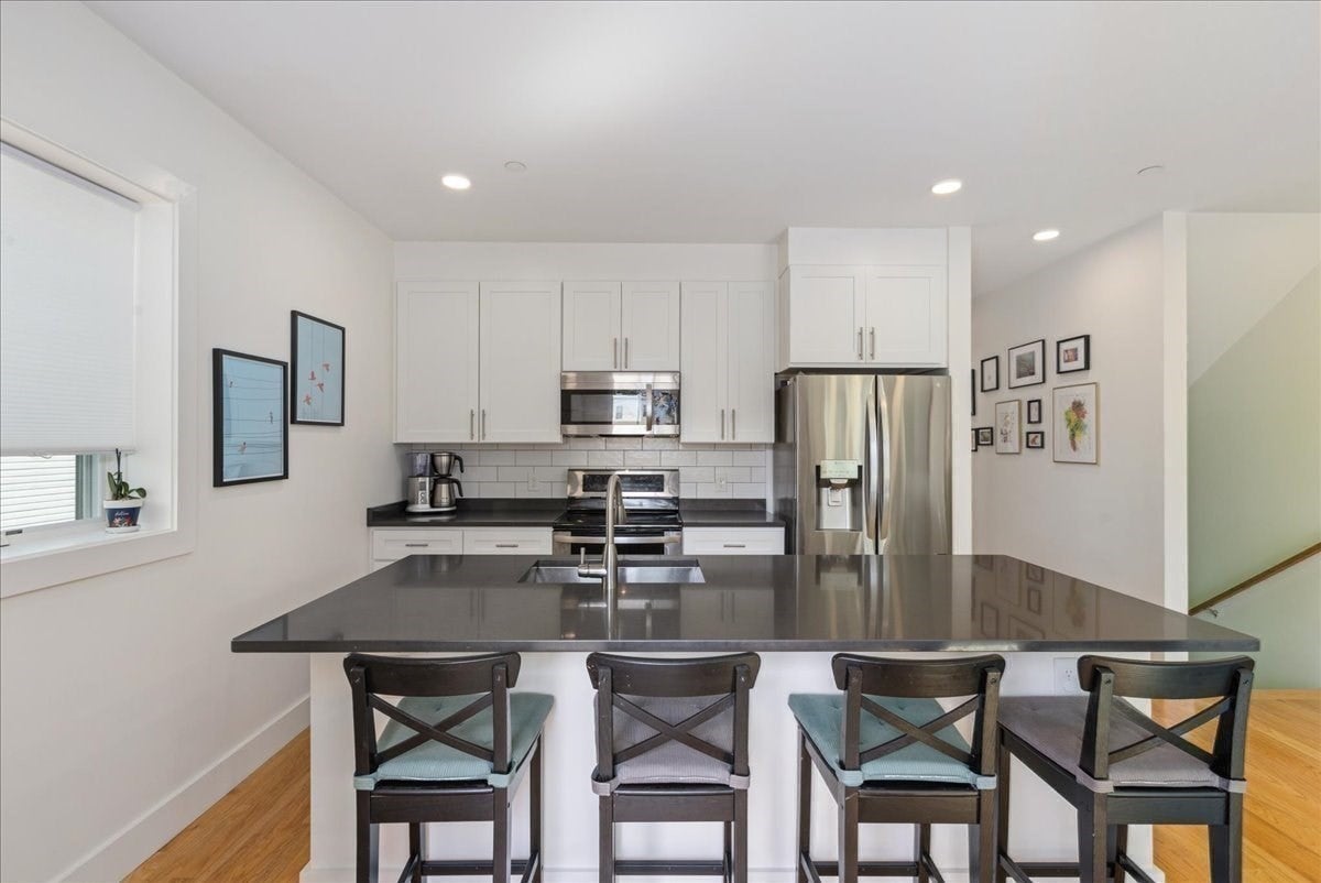 38 Colonial Ave #2, Boston, MA Photo #7