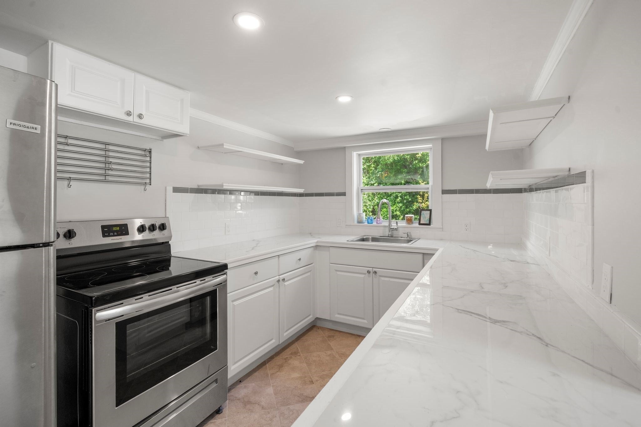 29 Sandwich Rd, Wareham, MA, 29 Sandwich Rd, Wareham, MA Photo #7