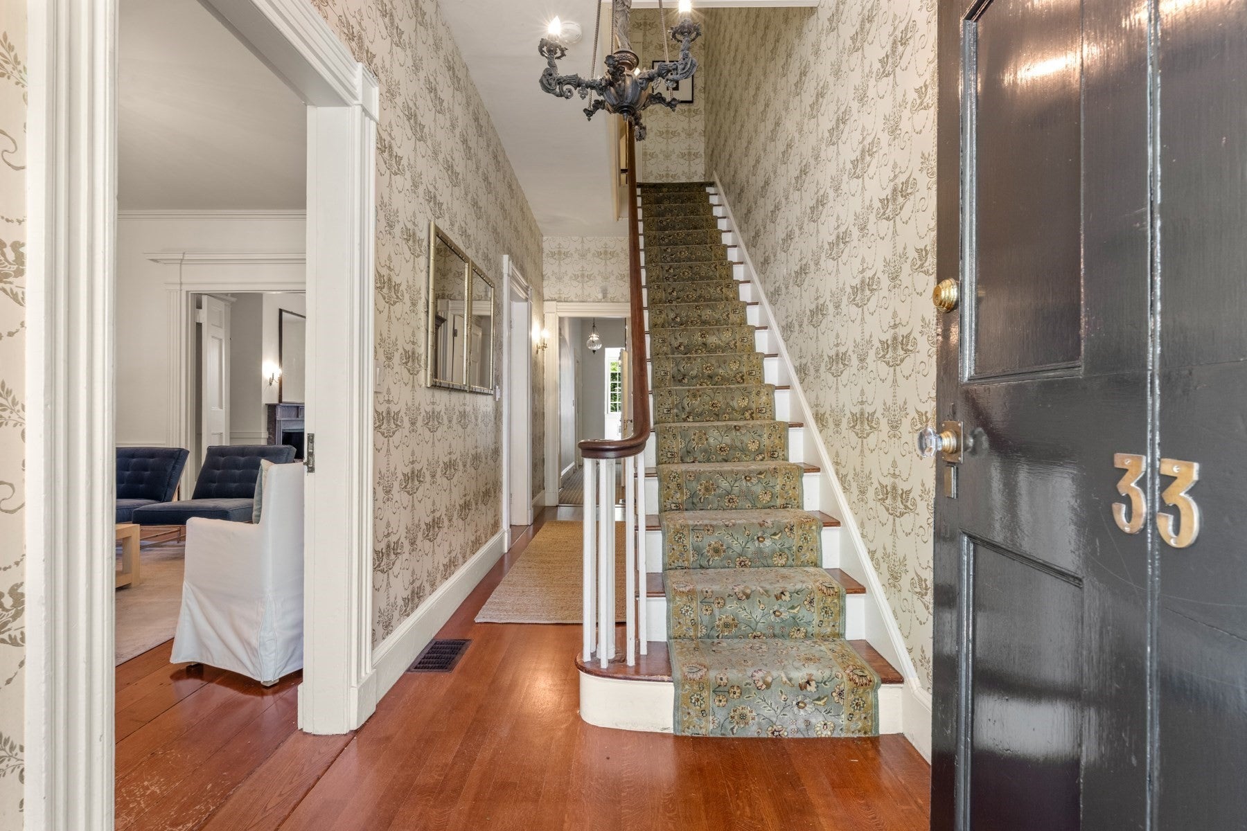 33 Chestnut St
