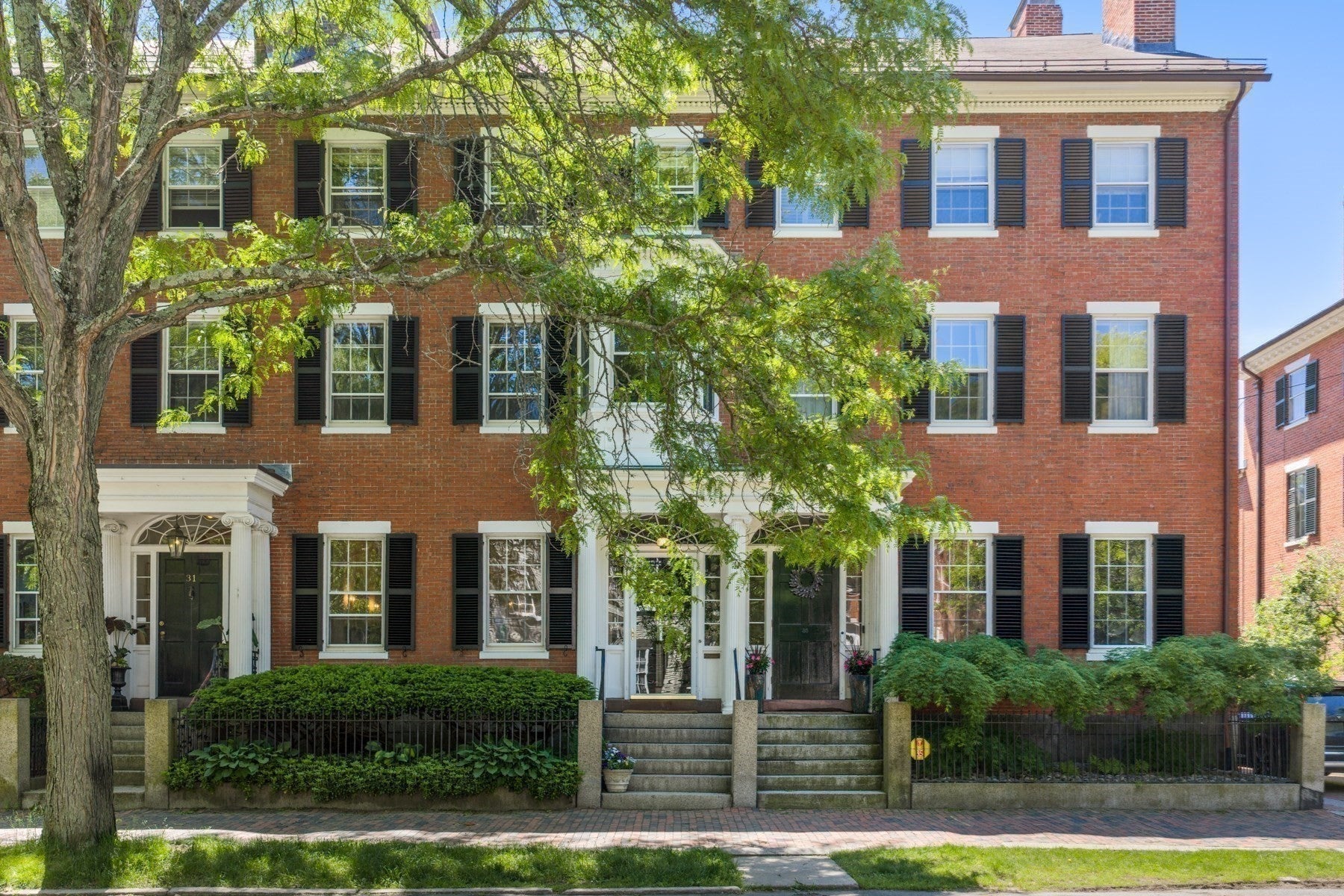 33 Chestnut St