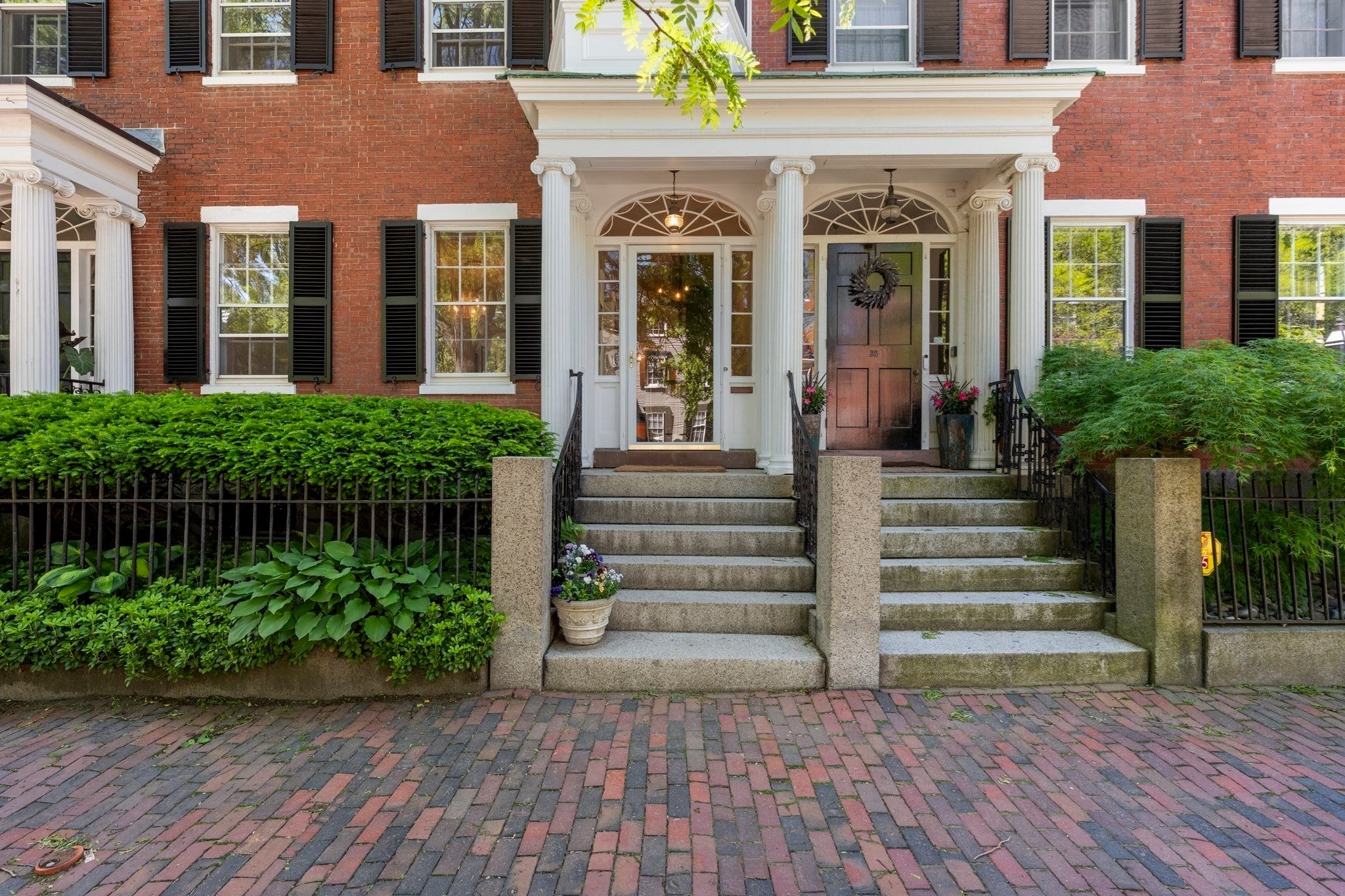 33 Chestnut St