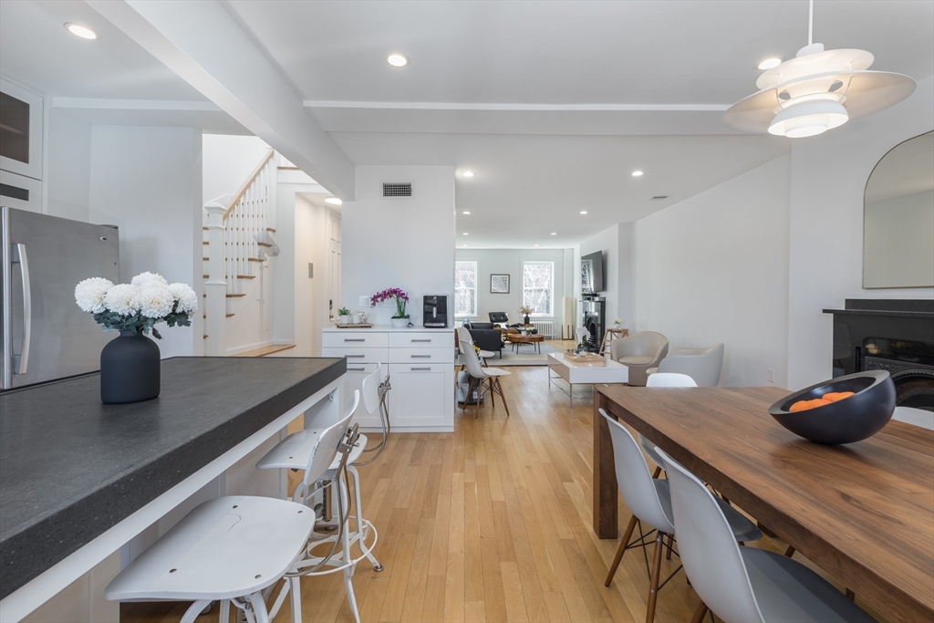 21 W Cedar St 3