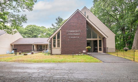 Photo of 33 Lake Street, Peabody, MA 01960 (MLS # 73559716)