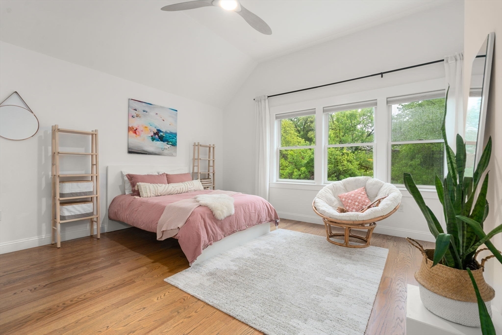 323 Lake Ave 323
