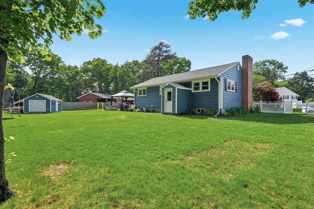 2 Fairmeadow Rd