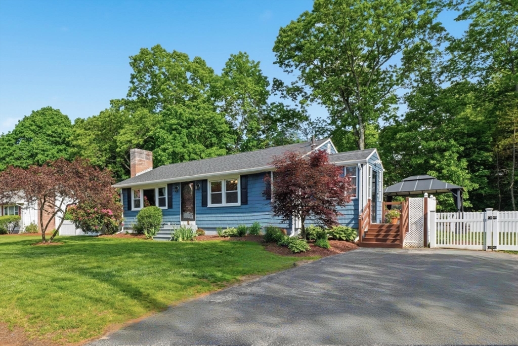 2 Fairmeadow Rd