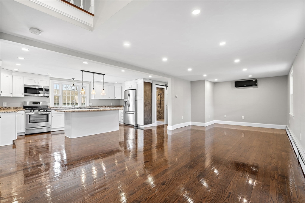 8 Crescent St.