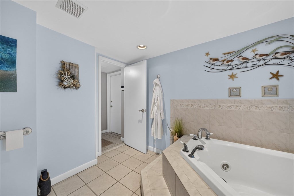 6 Topaz Ln, Dartmouth, MA, 6 Topaz Ln, Dartmouth, MA Photo #28