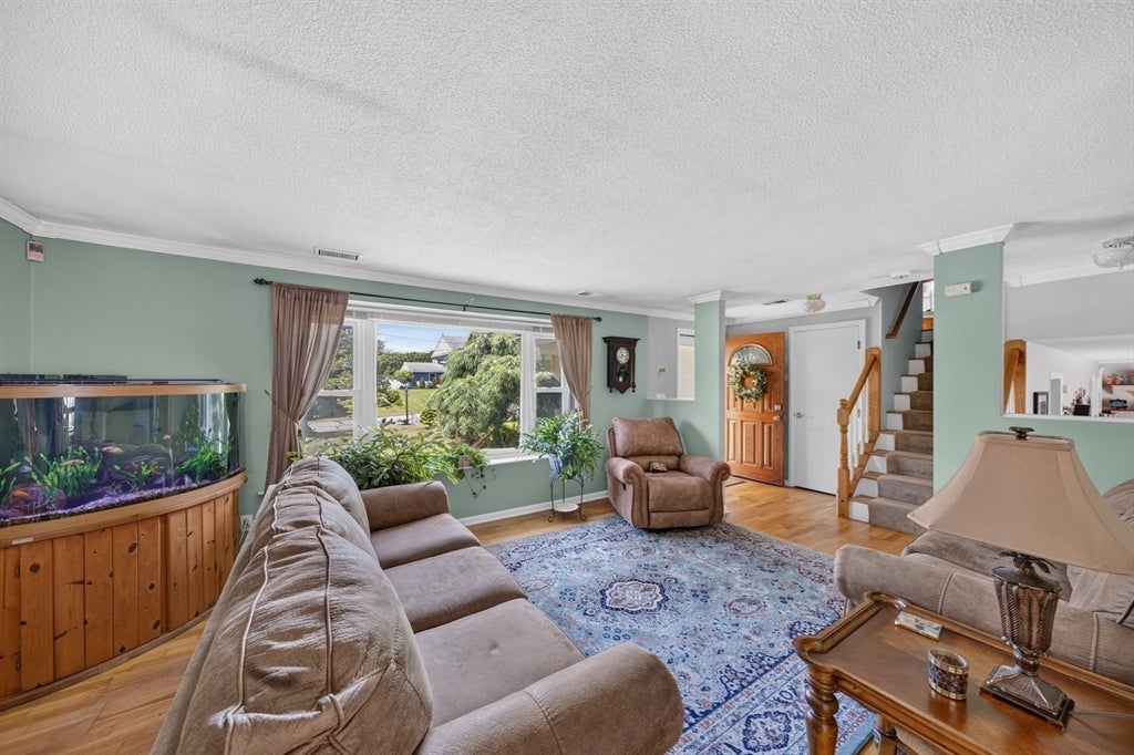 6 Topaz Ln, Dartmouth, MA, 6 Topaz Ln, Dartmouth, MA Photo #6