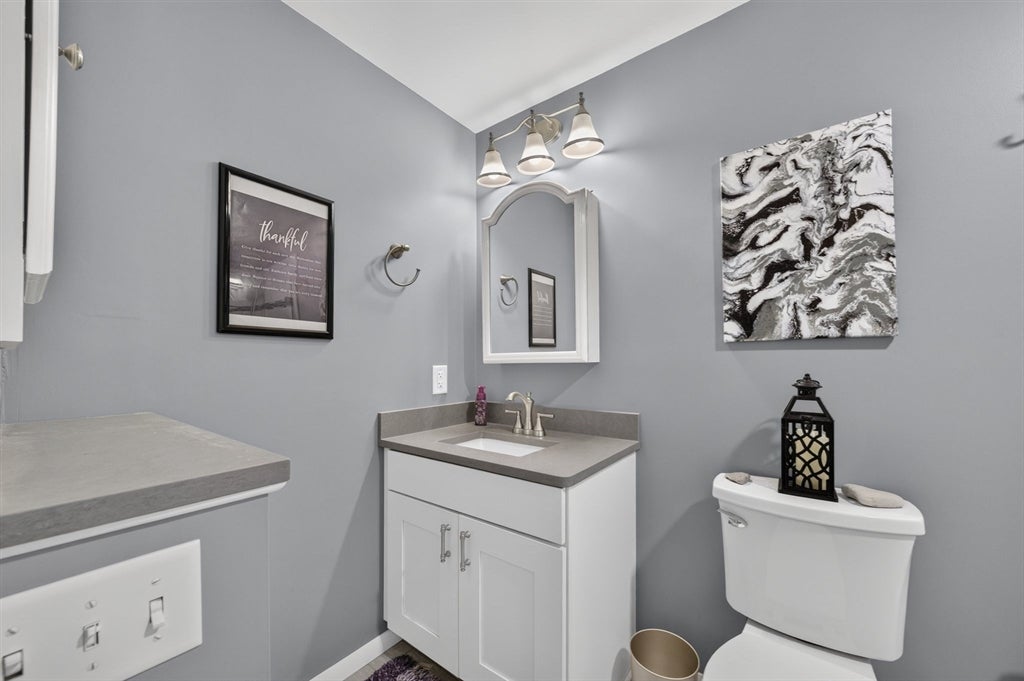 6 Topaz Ln, Dartmouth, MA, 6 Topaz Ln, Dartmouth, MA Photo #15