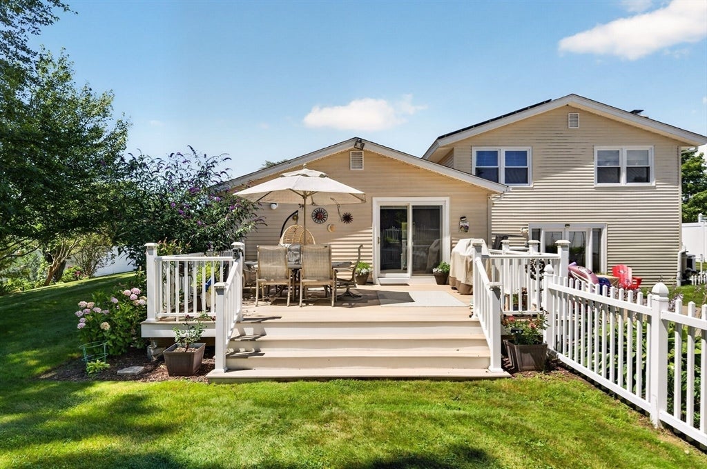 6 Topaz Ln, Dartmouth, MA, 6 Topaz Ln, Dartmouth, MA Photo #30