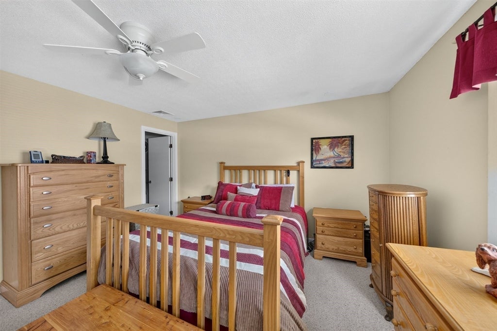 6 Topaz Ln, Dartmouth, MA, 6 Topaz Ln, Dartmouth, MA Photo #19