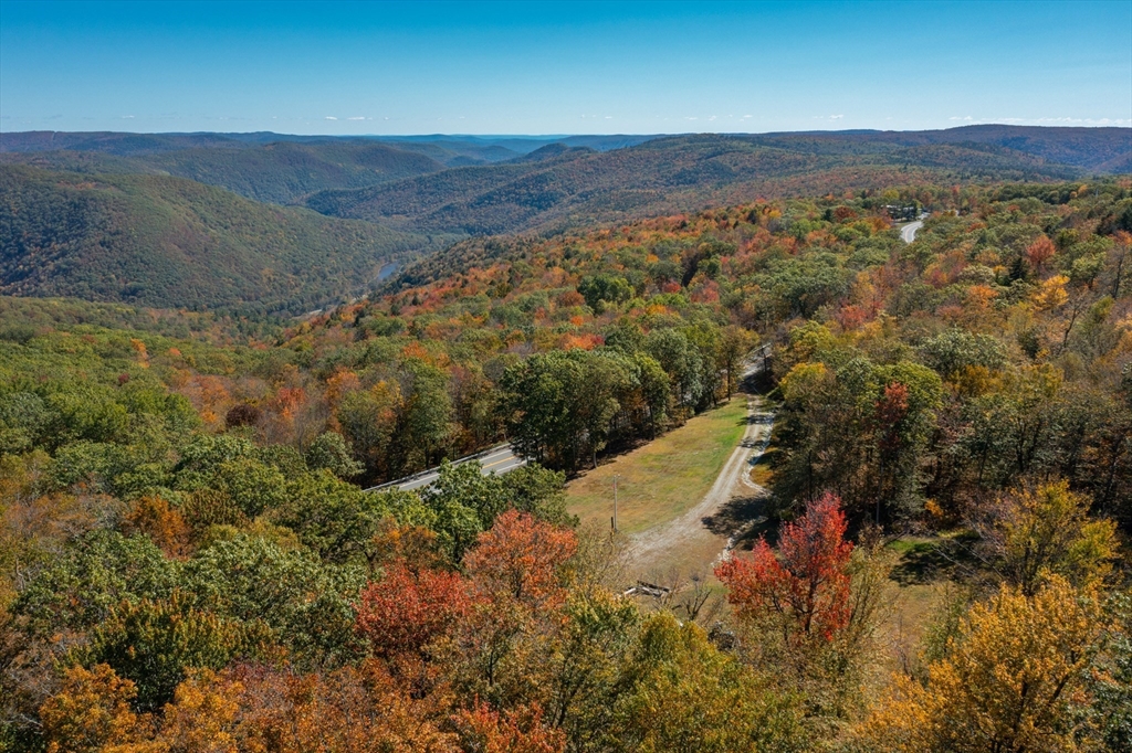360 Mohawk Trail