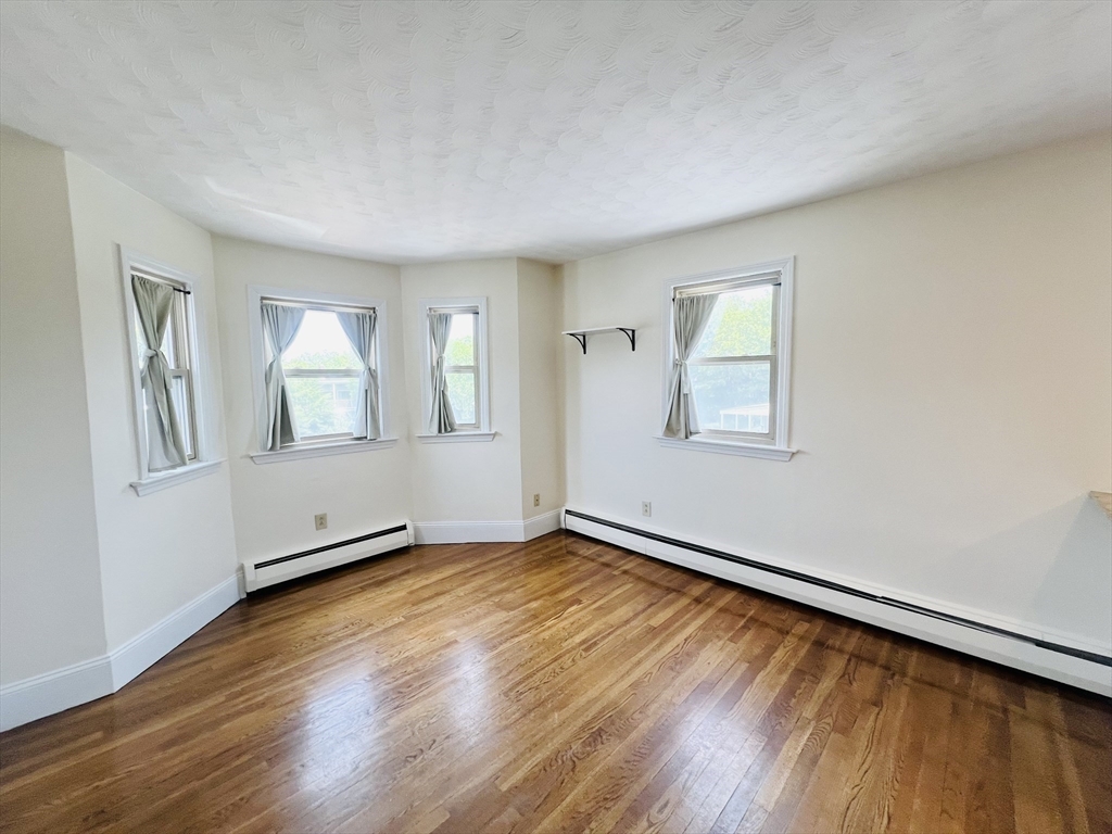189 Concord Ave 3