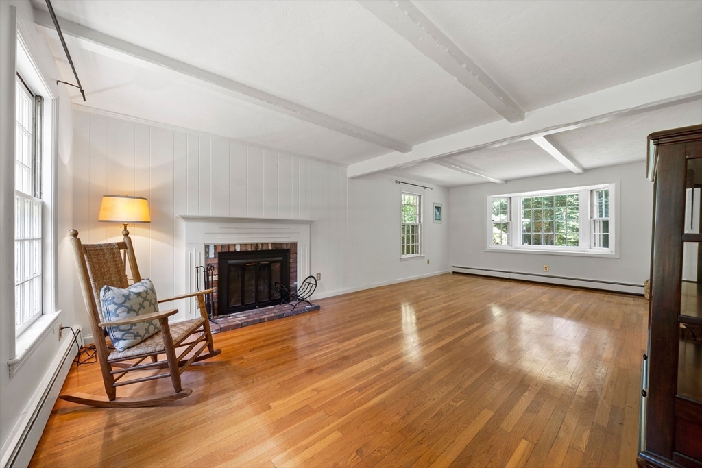 11 Laurel Drive