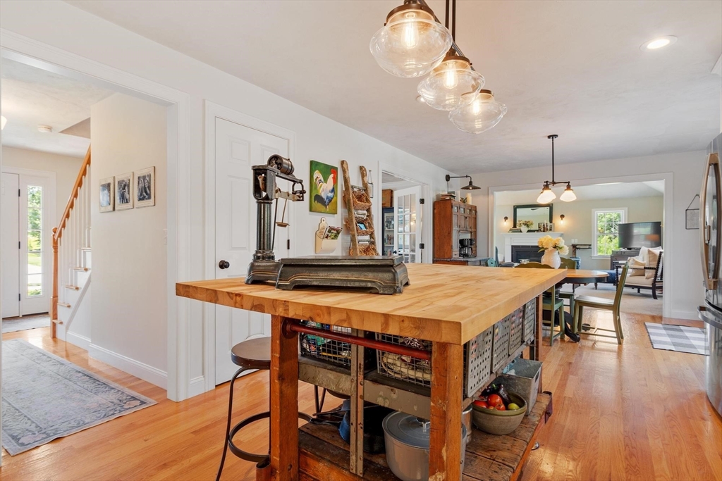 52 Woodside Ave