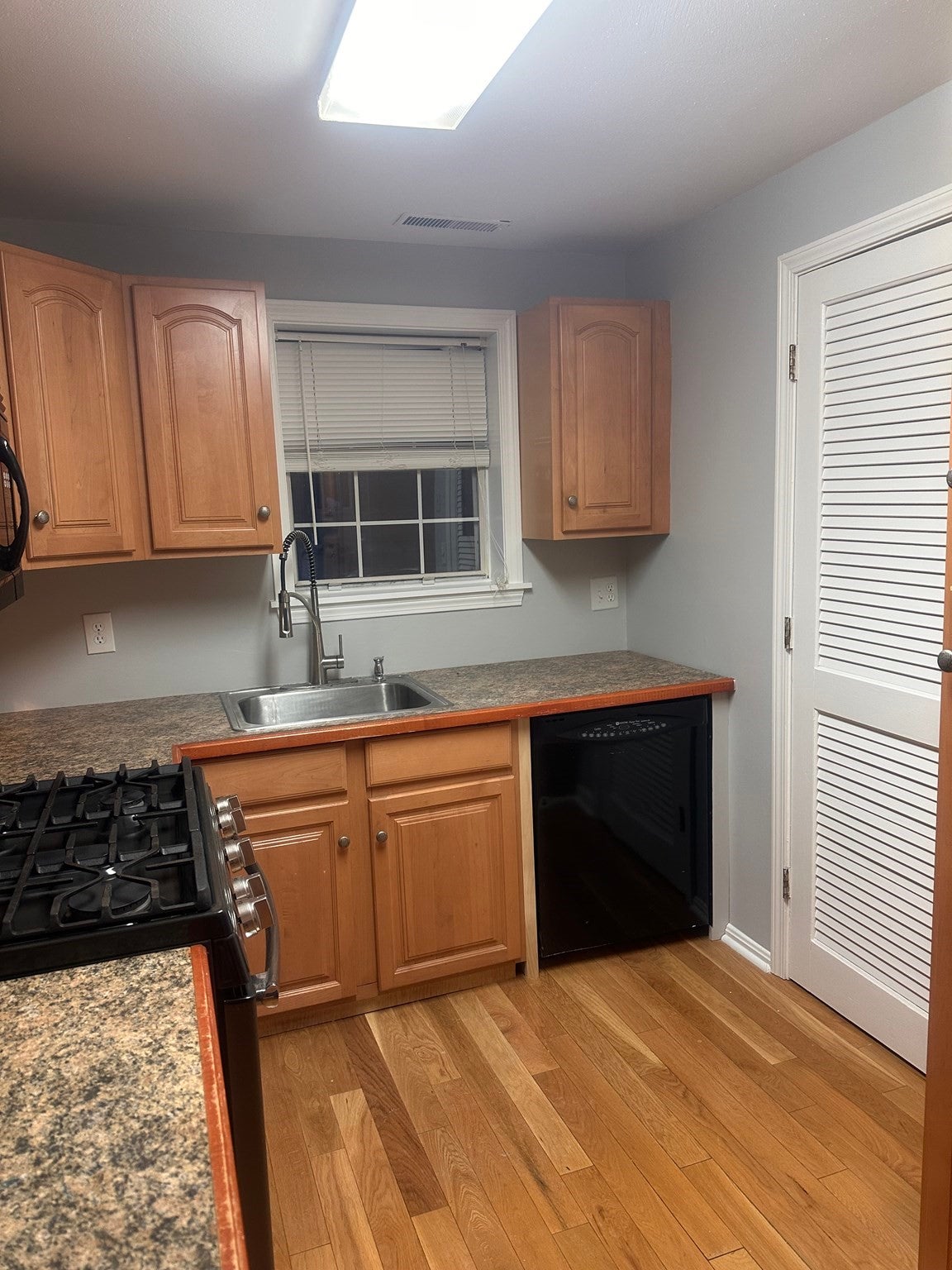 16 Kennedy Dr #16, Chelmsford, MA, 16 Kennedy Dr #16, Chelmsford, MA Photo #4