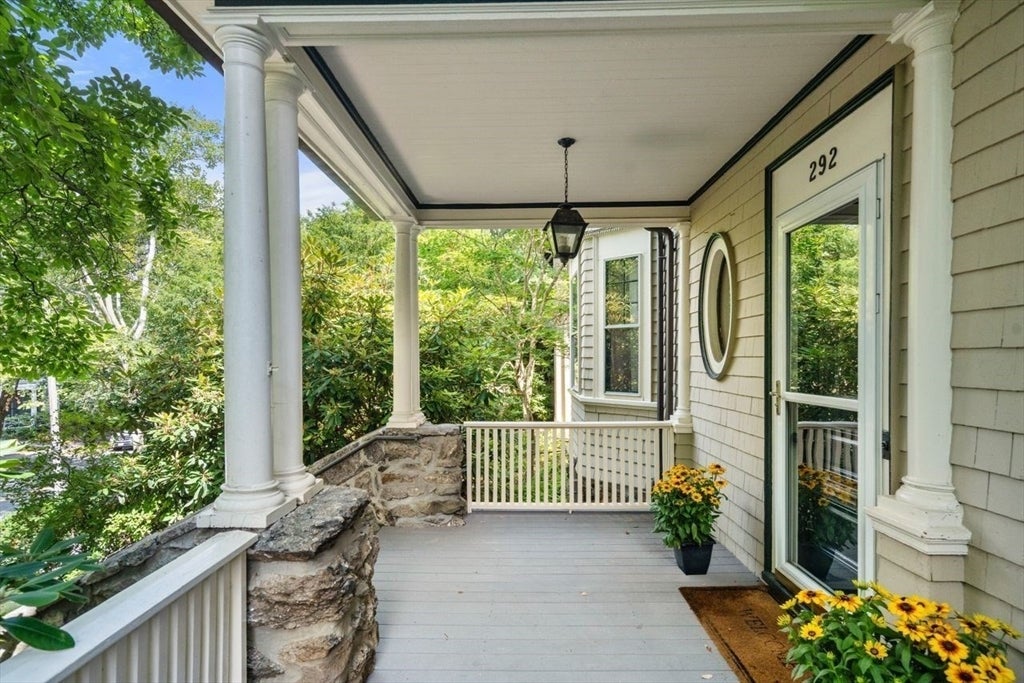 292 Clinton Rd